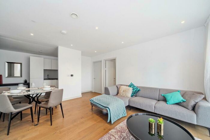2 Bedroom Apartment To Rent In Mawes House, SE17