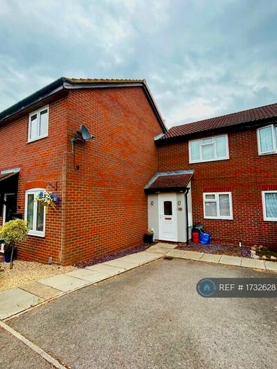 1 Bedroom Terraced House To Rent In Newcastle Close, Stevenage, SG1
