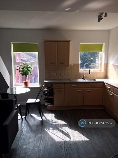 3 Bedroom Flat To Rent In Hamilton Court, Nottingham, NG5