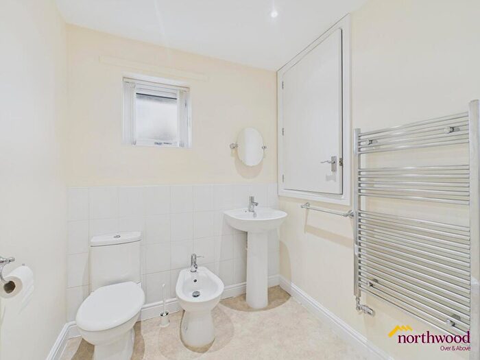 2 Bedroom Apartment To Rent In Victoria Street, Silverdale, ST5