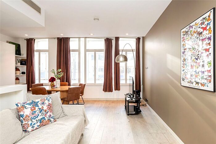 2 Bedroom Flat For Sale In Oxford Street, London, W1D