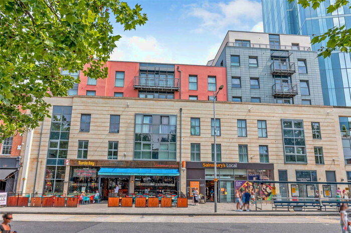 2 Bedroom Apartment To Rent In Central Quay North, Broad Quay, BS1