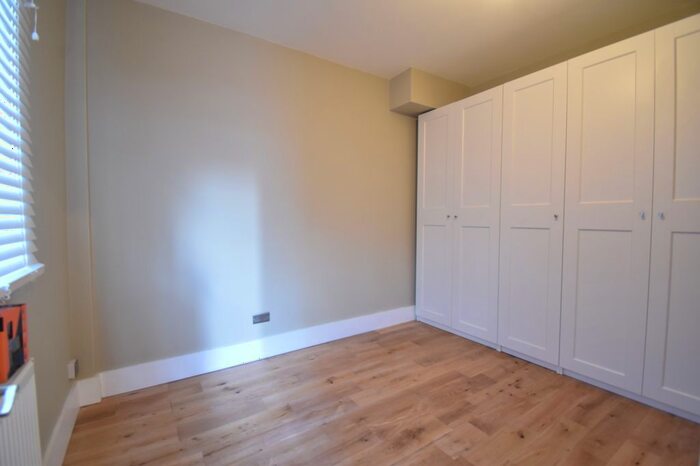 1 Bedroom Flat To Rent In Hampden Road, London, N8