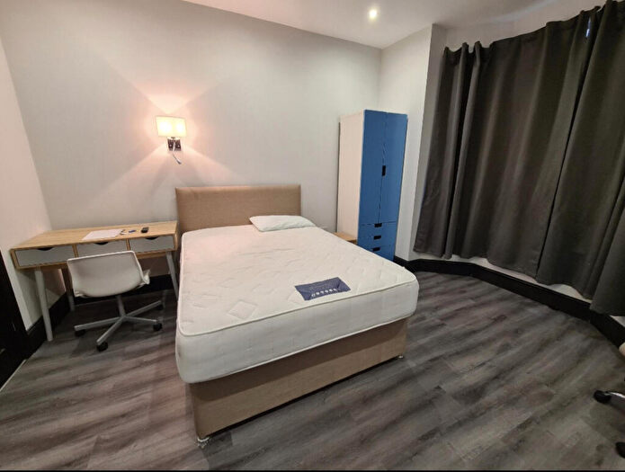 Studio To Rent In St. Michaels Road, Coventry, West Midlands, CV2