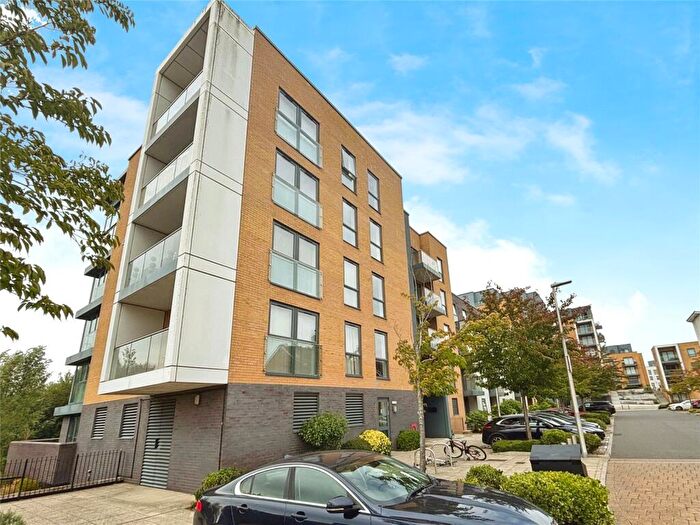 1 Bedroom Apartment For Sale In Drake Way, Reading, Berkshire, RG2