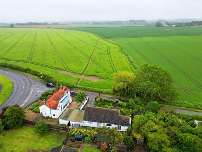 2 Bedroom Detached Bungalow For Sale In Authorpe Road, South Reston, LN11