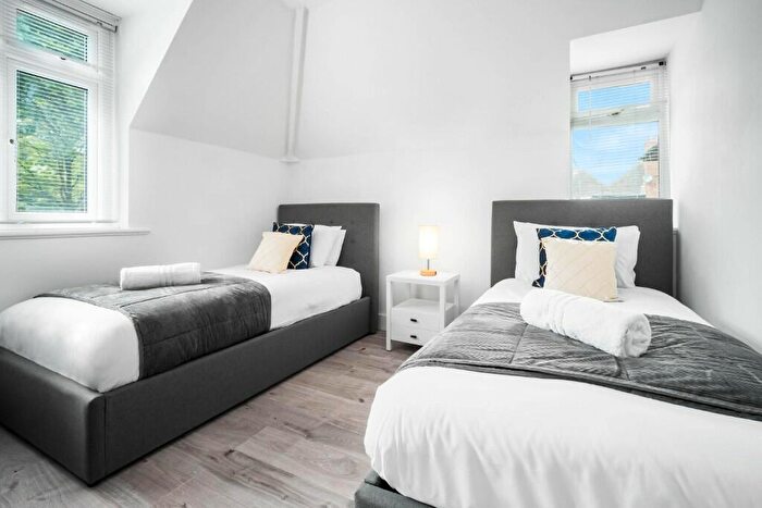 3 Bedroom Semi-Detached House To Rent In The Ridgeway, Birmingham, B23