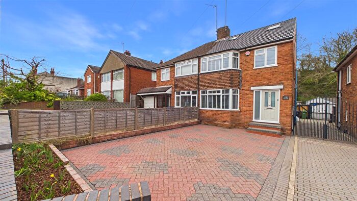 5 Bedroom Property For Sale In Haden Hill Road, Halesowen, B63