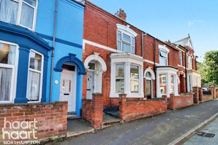 3 Bedroom Terraced House For Sale In Midland Road, Rushden, NN10