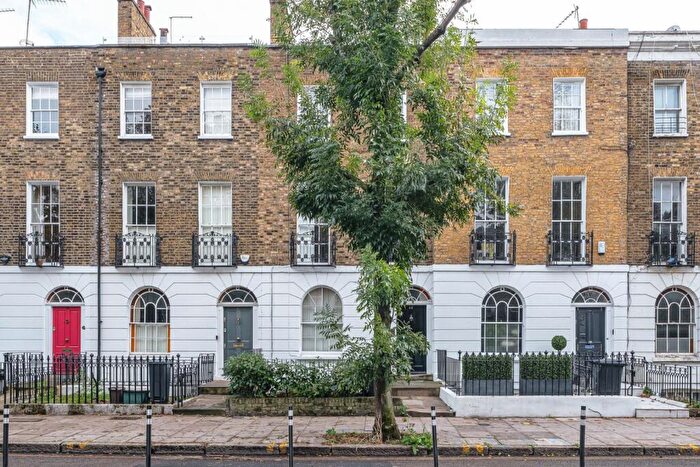 3 Bedroom Maisonette For Sale In Liverpool Road, Islington, N1
