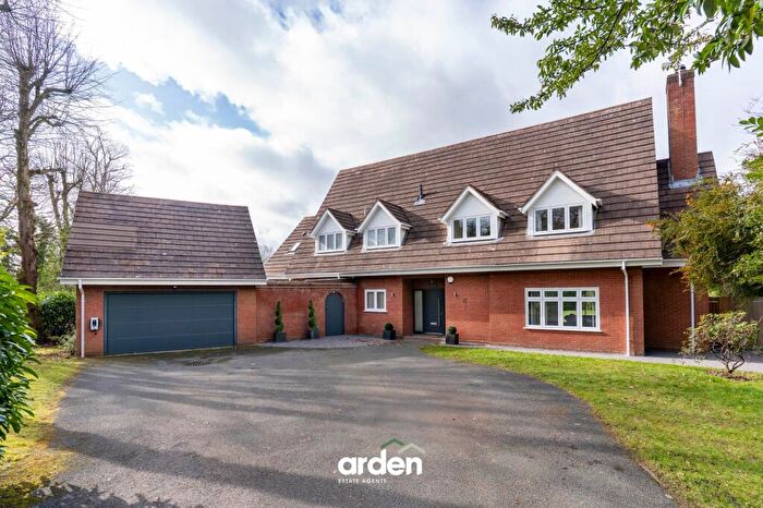 5 Bedroom Detached House For Sale In Hollyfield Drive, Barnt Green, B45