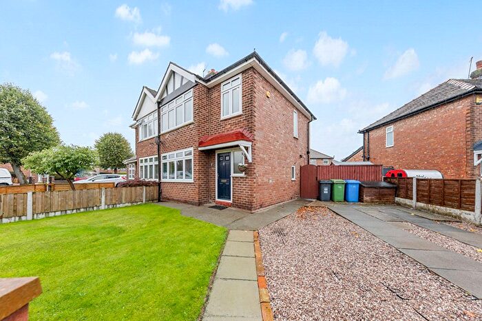 3 Bedroom Semi-detached House For Sale In Smith Crescent, Warrington, WA2