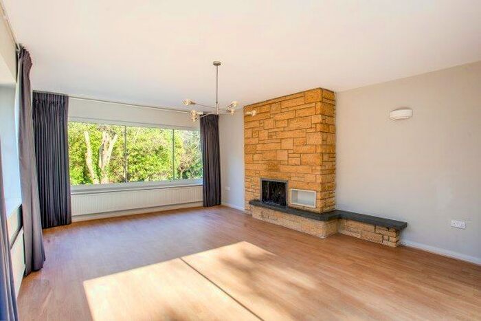 6 Bedroom Property To Rent In Golf Club Road, Weybridge, KT13