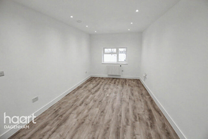 1 Bedroom Apartment To Rent In Gale Street, Dagenham, RM9