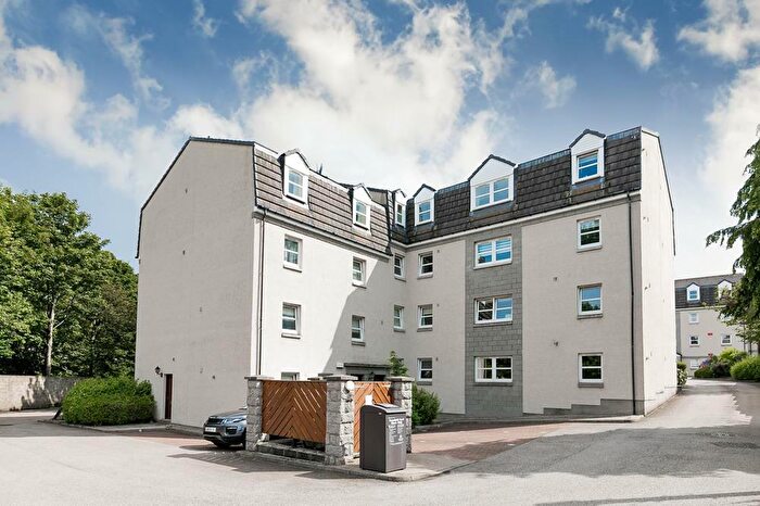 2 Bedroom Maisonette To Rent In Margaret Place, Aberdeen, AB10