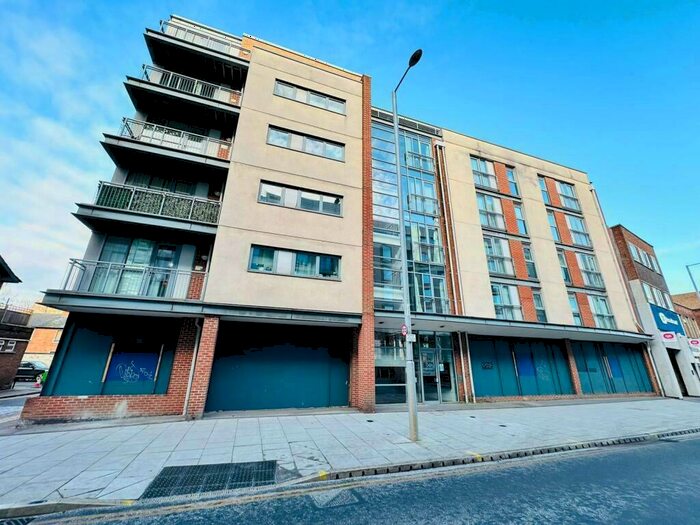 2 Bedroom Apartment To Rent In Canal Street, NG1