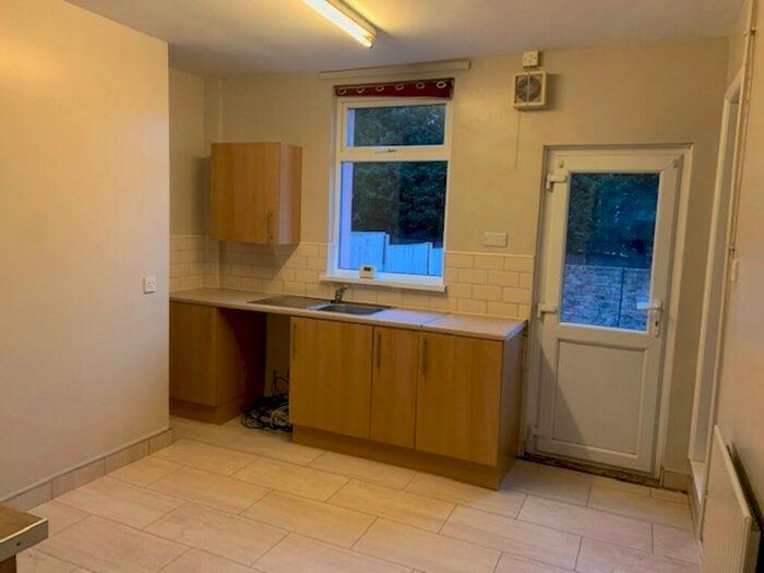 3 Bedroom Terraced House To Rent In Duncan Street, Brinsworth, S60