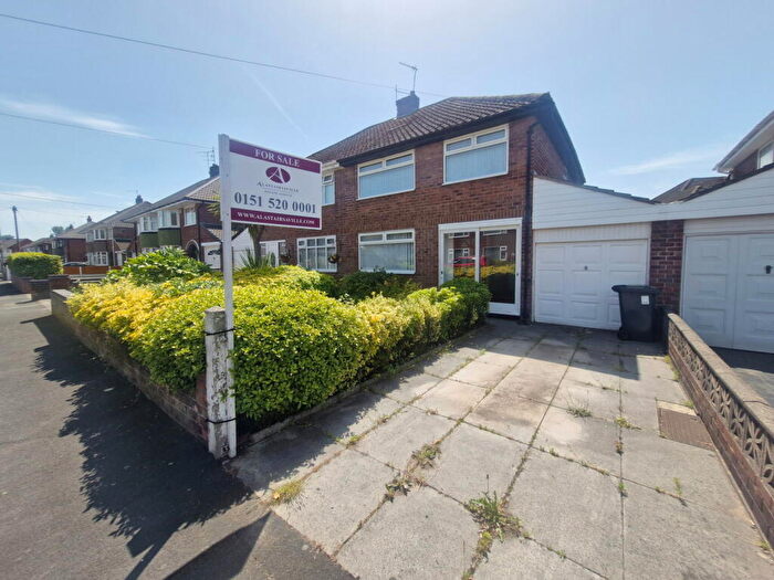 3 Bedroom Semi-Detached House For Sale In Kendal Drive, Maghull, L31