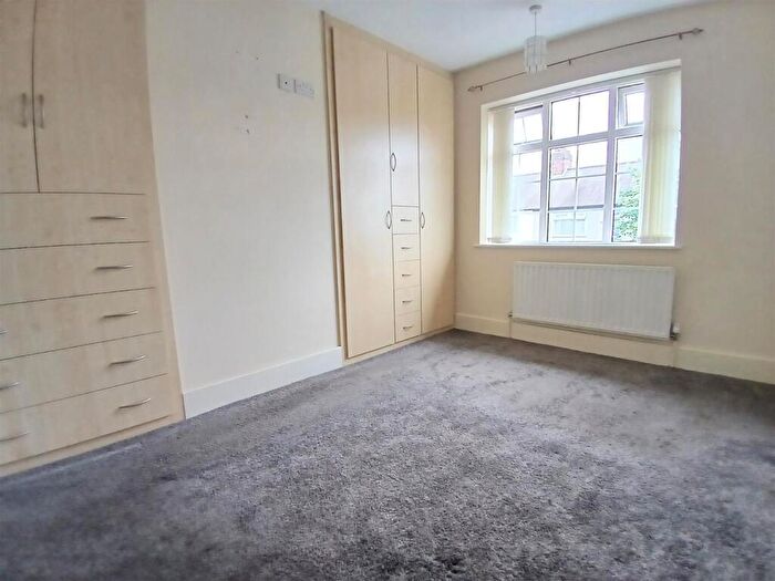 4 Bedroom Detached House For Sale In Glebe Road, Hinckley, LE10