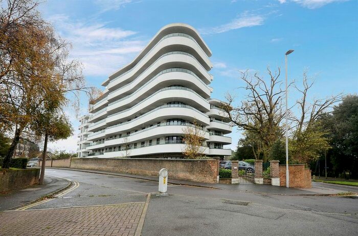 1 Bedroom Flat For Sale In Horizons, Churchfield Road, Poole, BH15