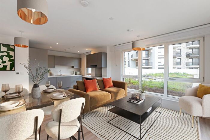 1 Bedroom Flat For Sale In Lavender Way, London, E3