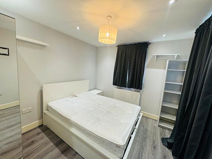 1 Bedroom Flat To Rent In Queen Street, Maidenhead, SL6