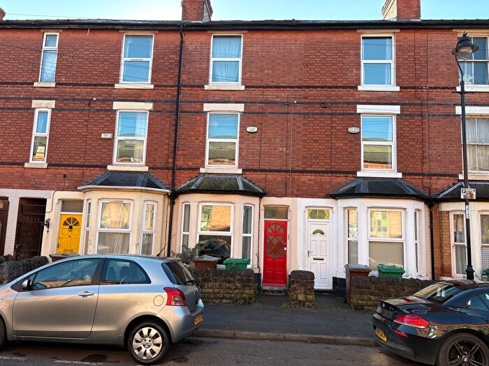 2 Bedroom Terraced House To Rent In Pyatt Street, Nottingham, NG2