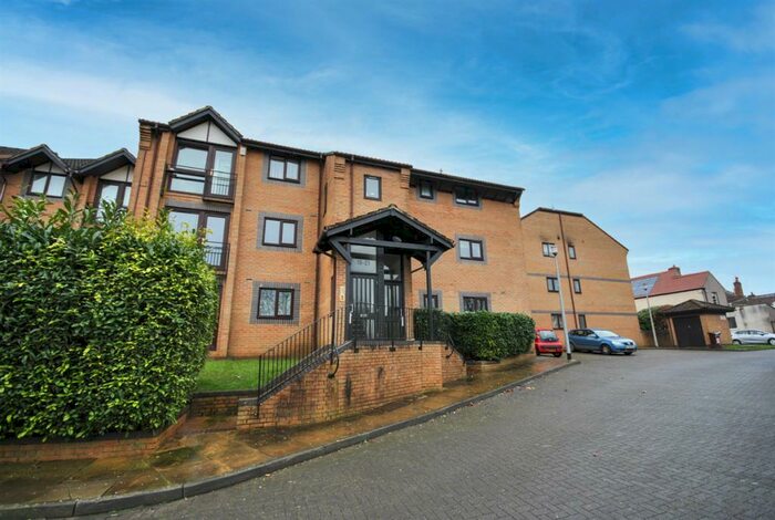 1 Bedroom Apartment To Rent In Beaufort Heights, Bristol, BS5