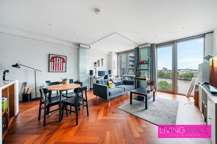 1 Bedroom Flat For Sale In New Union Square, SW11