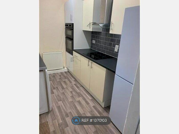3 Bedroom Terraced House To Rent In City Road, Sheffield, S2