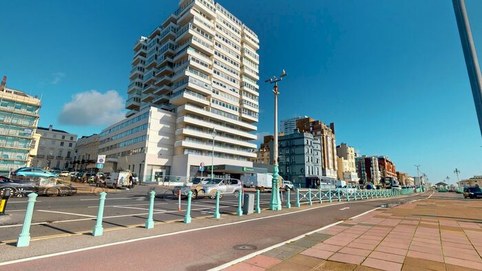 2 Bedroom Flat To Rent In Kings Road, City Centre, Brighton, BN1