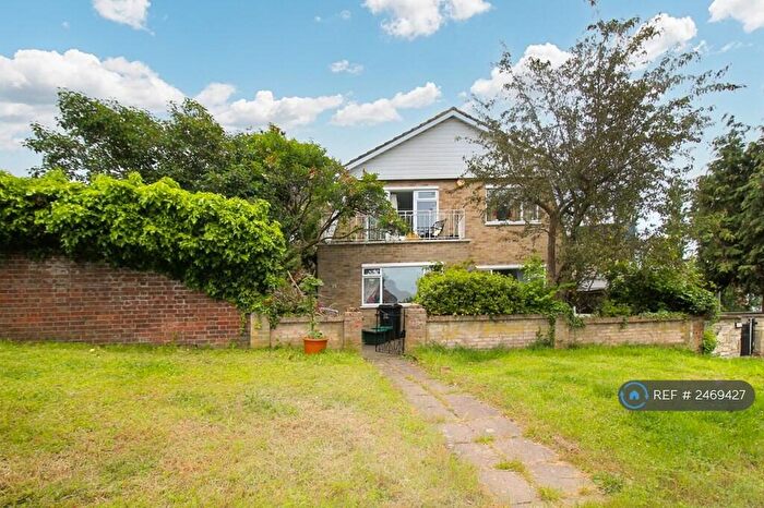 4 Bedroom Detached House To Rent In Hillbrow Road, Bromley, BR1