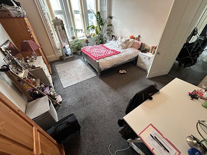 3 Bedroom Flat To Rent In Derby Street, Glasgow, G3