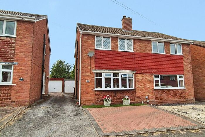 3 Bedroom Semi Detached House For Sale In Hunter Avenue, Burntwood, WS7