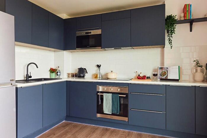 1 Bedroom Apartment To Rent In Avebury Boulevard, Milton Keynes, Buckinghamshire, MK9