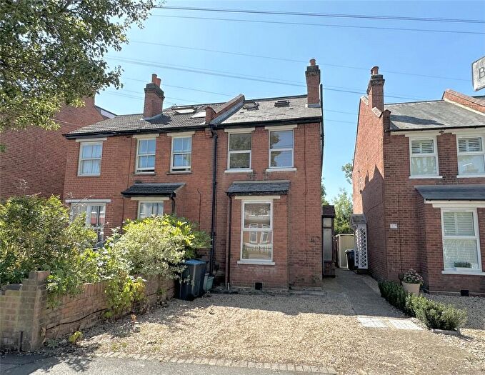 2 Bedroom Maisonette For Sale In Blagdon Road, New Malden, KT3
