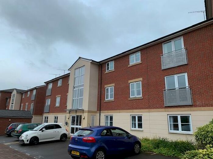 2 Bedroom Apartment To Rent In Dixon Close, Redditch, B97