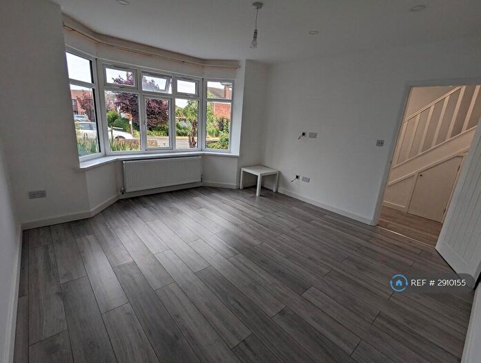 4 Bedroom Semi-Detached House To Rent In Home Farm Crescent, Whitnash, Leamington Spa, CV31