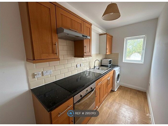1 Bedroom Flat To Rent In Uxbridge Road, Hillingdon, UB10