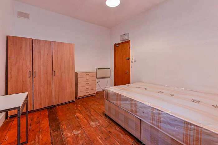 Studio To Rent In Highbury, Highbury, London, N7