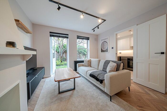 1 Bedroom Flat For Sale In Tennyson Street, London, SW8