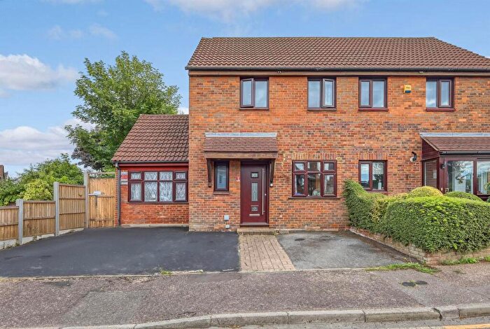 3 Bedroom House For Sale In Queen Street, Warley, CM14