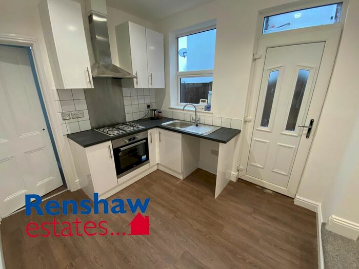 1 Bedroom Flat To Rent In Cotmanhay Road, Ilkeston, Derbyshire, DE7