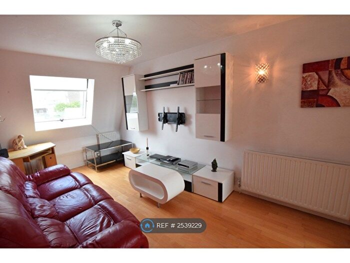 1 Bedroom Flat To Rent In Hammersmith, London, W6