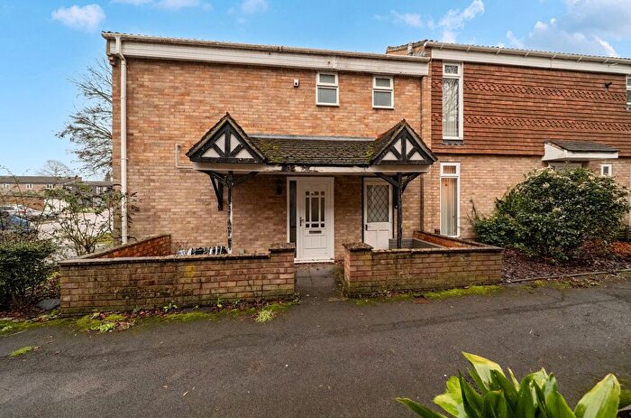 3 Bedroom End Terrace House For Sale In Nutley, Bracknell, Berkshire, RG12