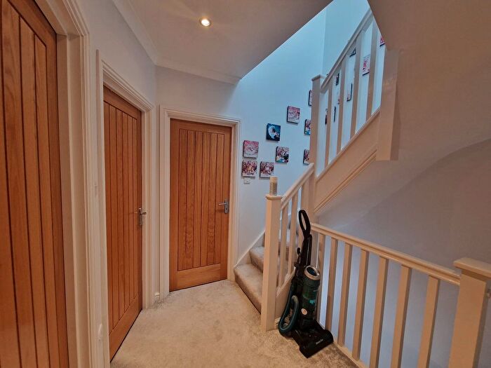 4 Bedroom Terraced House To Rent In Meadway, Ilford, IG3