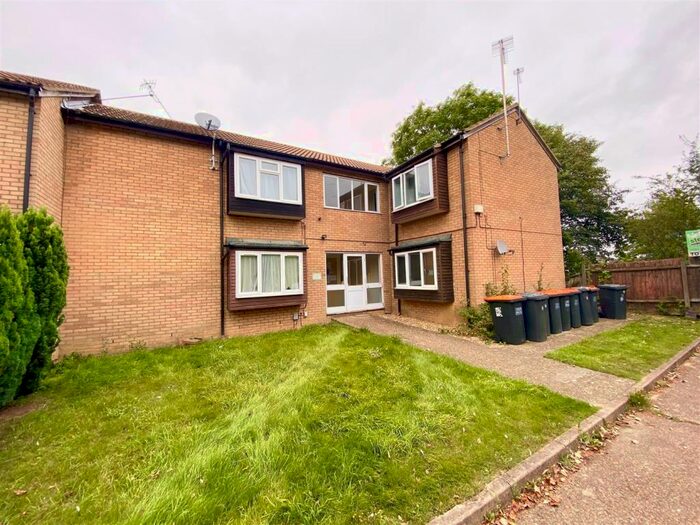 Studio To Rent In Conway Close, Houghton Regis, Dunstable, LU5