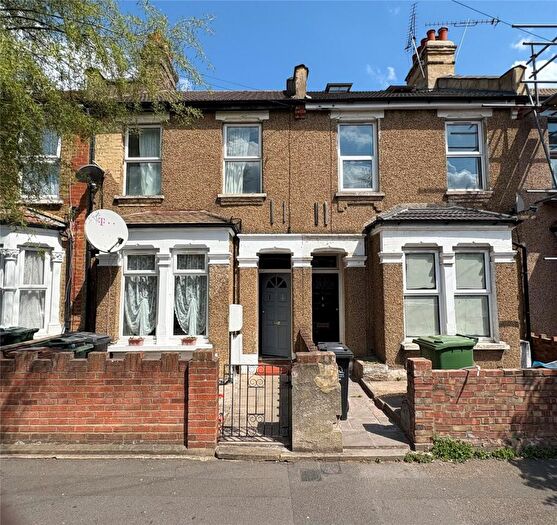 2 Bedroom Flat To Rent In Dunton Road, Leyton, E10