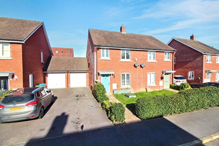 3 Bedroom Semi-Detached House For Sale In Merryweather Street, Aylesbury, HP18