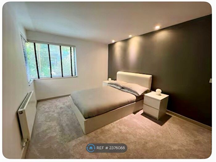 3 Bedroom Flat To Rent In Orchid Court, London, NW2